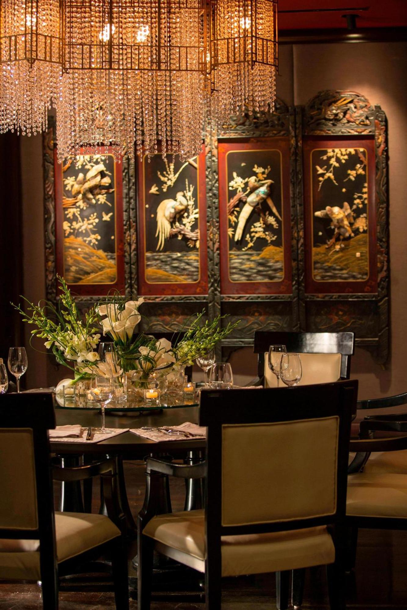 Renaissance Cairo Mirage City Hotel Luaran gambar Interior of the restaurant