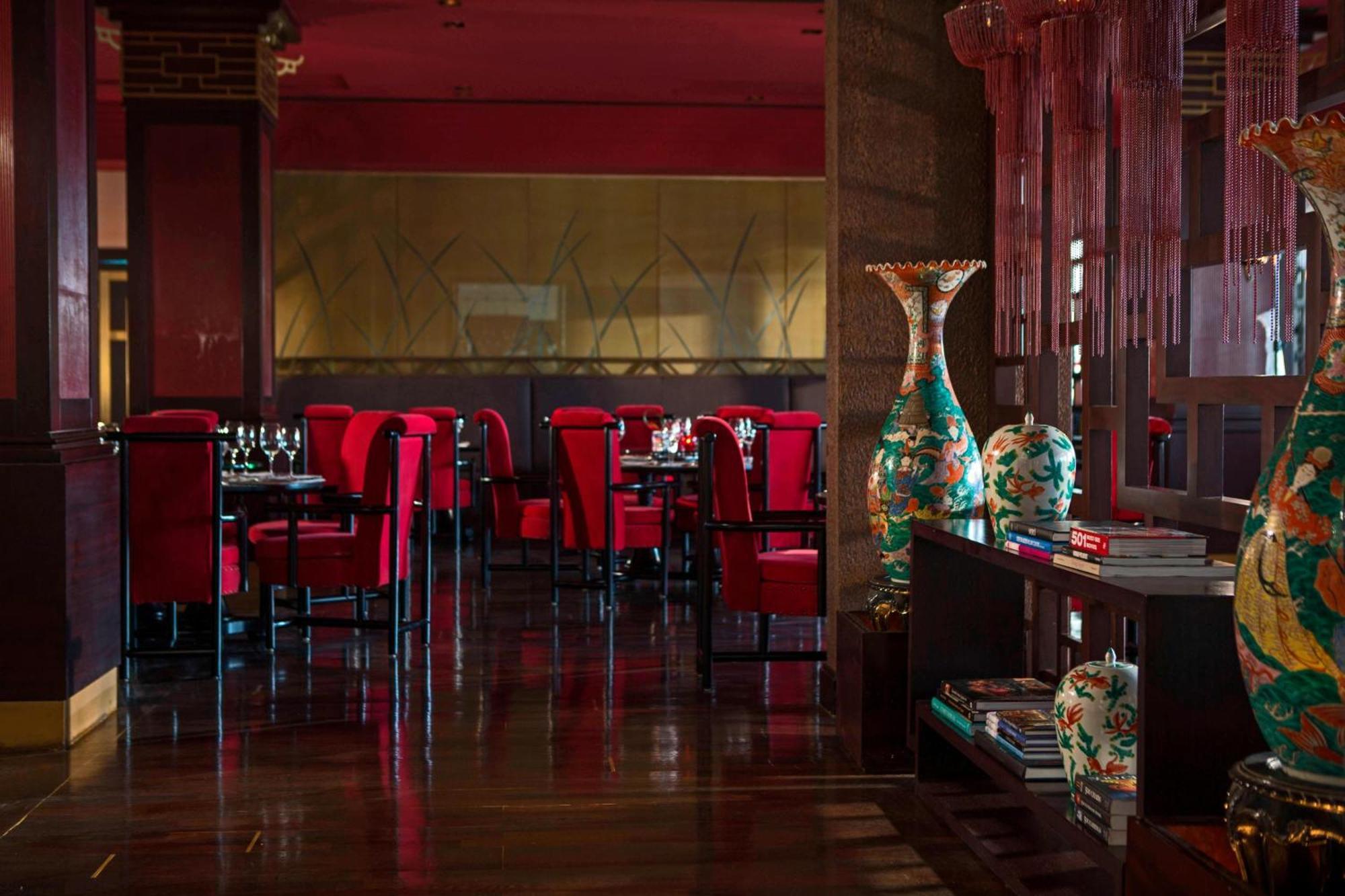 Renaissance Cairo Mirage City Hotel Luaran gambar Interior of the restaurant