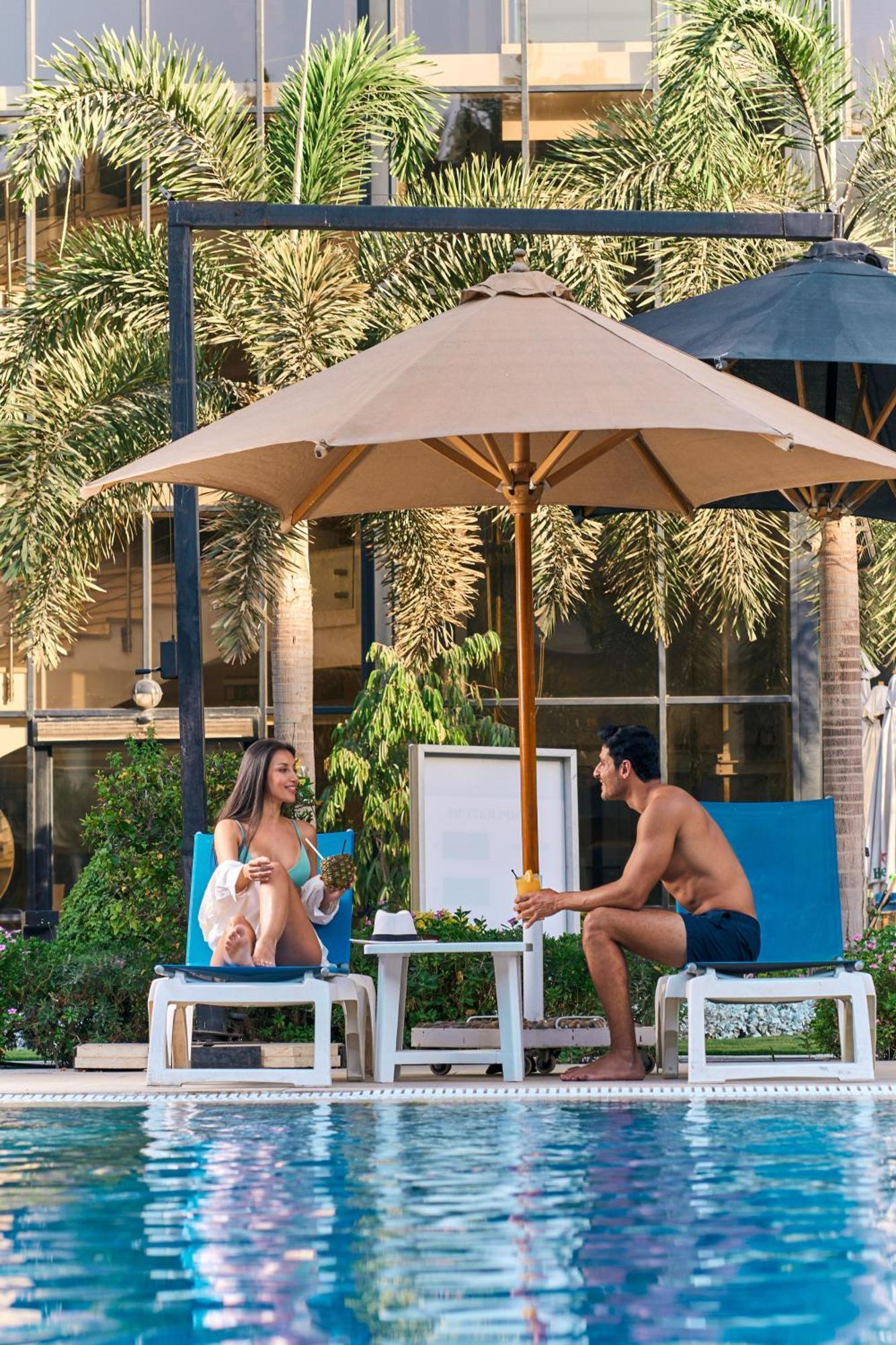 Renaissance Cairo Mirage City Hotel Luaran gambar Pool at the hotel