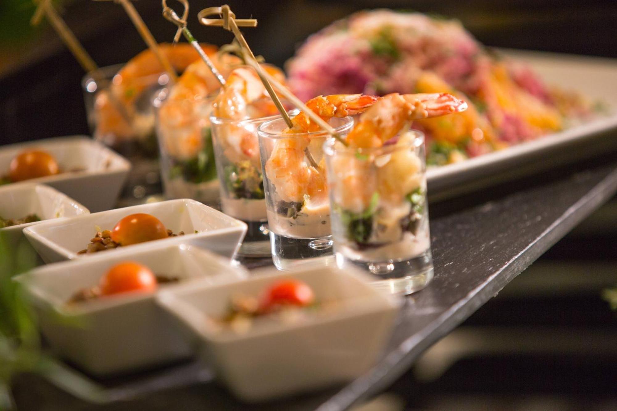 Renaissance Cairo Mirage City Hotel Luaran gambar Canapés