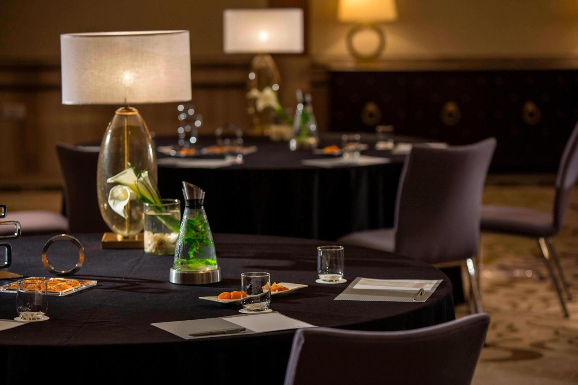 Renaissance Cairo Mirage City Hotel Luaran gambar The Westin Meeting Room